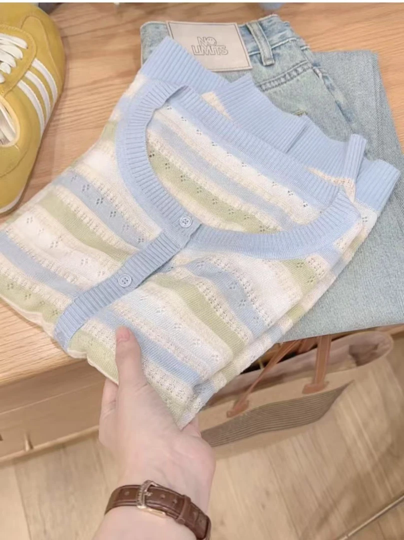 七言家巨好看！ins穿搭#早秋蓝条纹钩花针织开衫