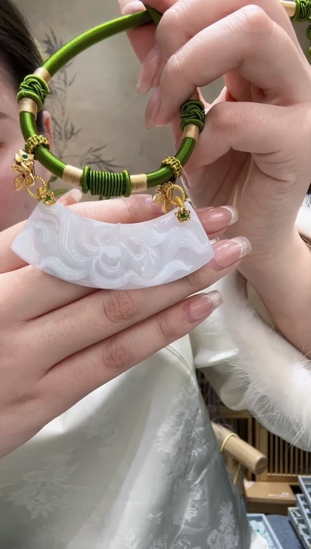 【闪购商品】翡翠颈饰未镶嵌吊坠