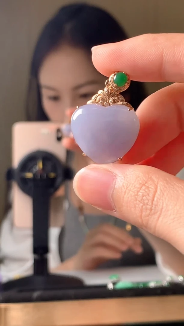 翡翠18K金镶嵌吊坠(赠链)吊坠