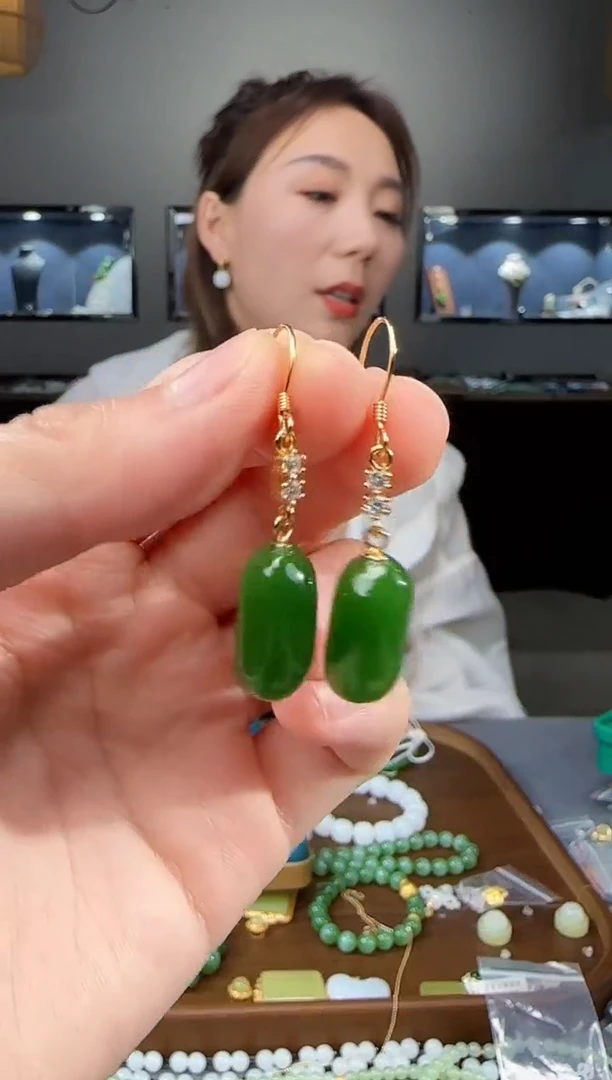 和田玉银S925镶嵌耳饰1