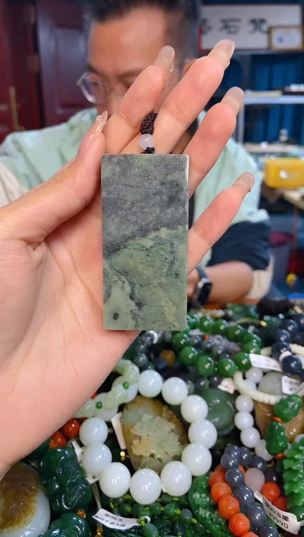 未镶嵌和田玉挂件1