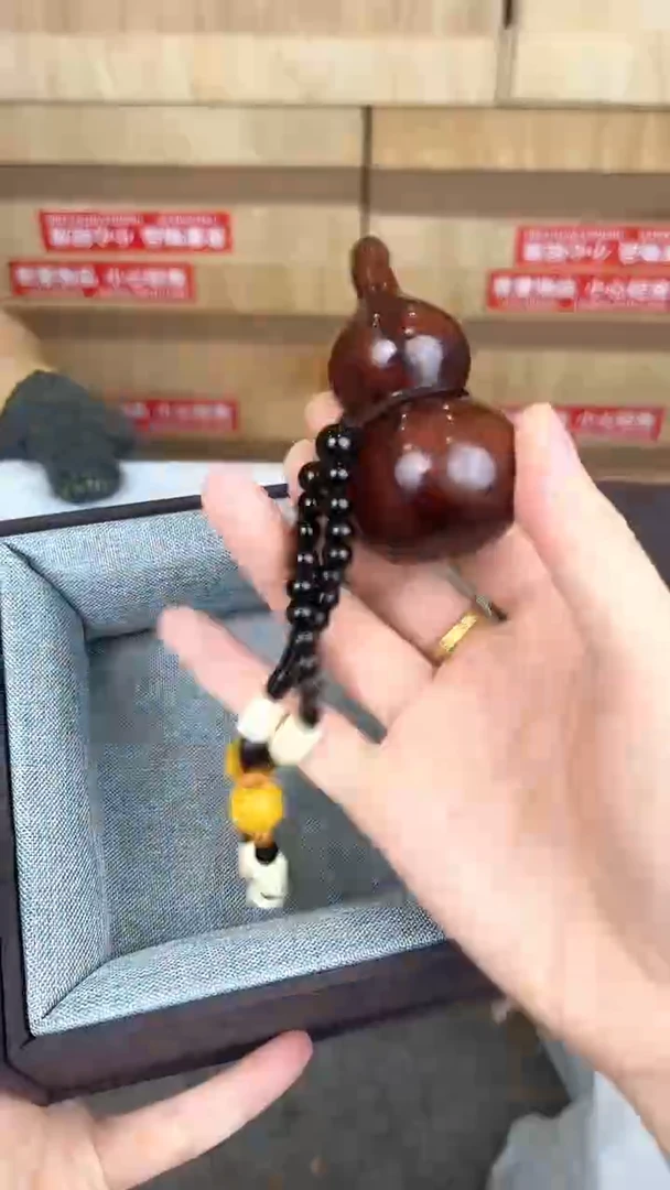 品茗文玩阁血檀葫芦手把件链接@@YS1414