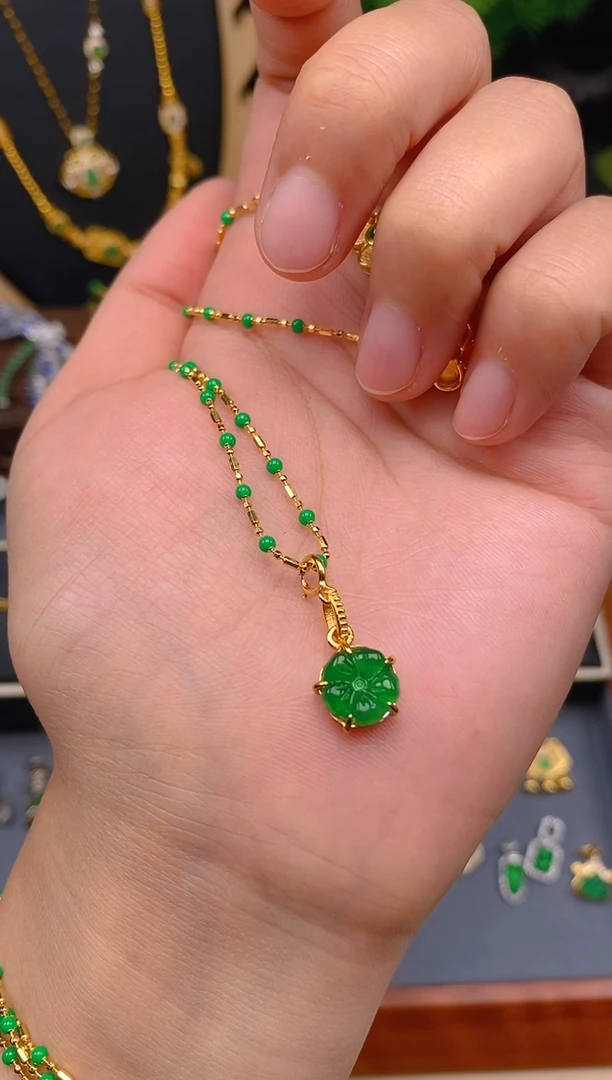 【闪购商品】翡翠吊坠(不含链)银S925镶嵌花花吊坠