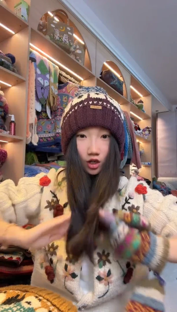 羊毛百羊毛暗紫色小羊翻边