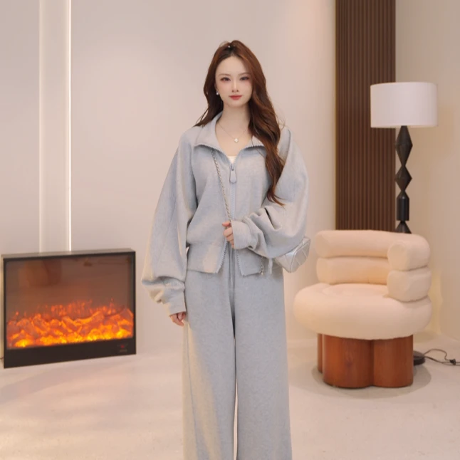 Basic House/百家好2025年秋季新款时尚气质慵懒两件套DC546