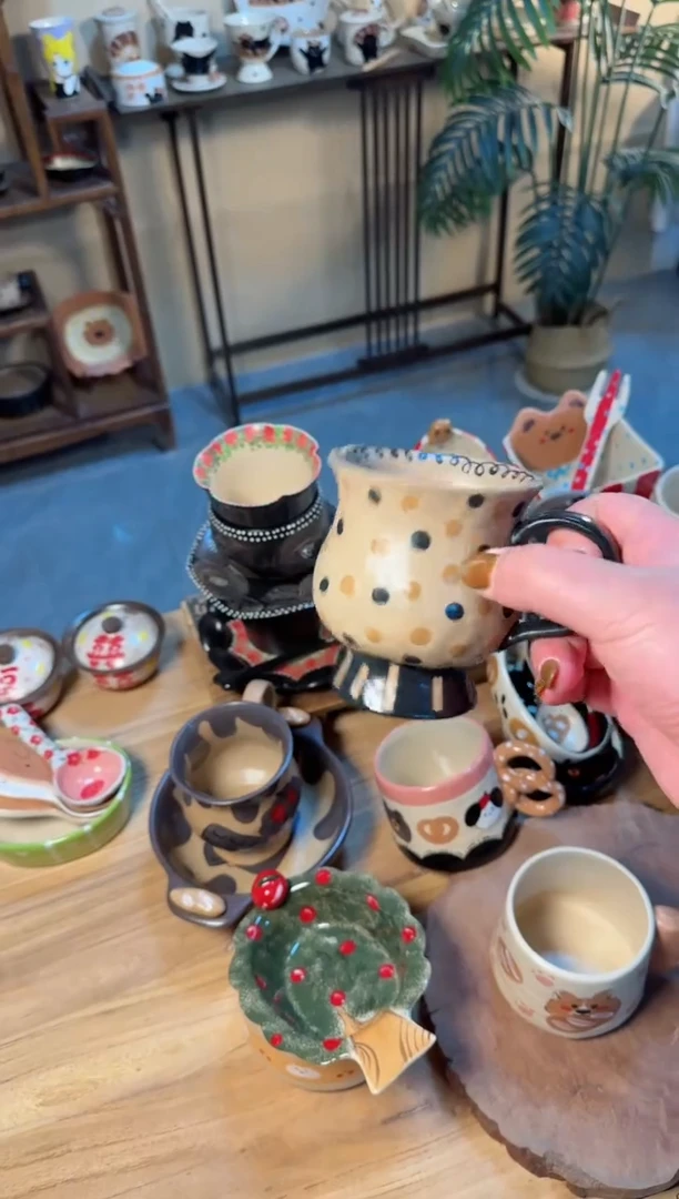 【闪购商品】点点杯子高温瓷器