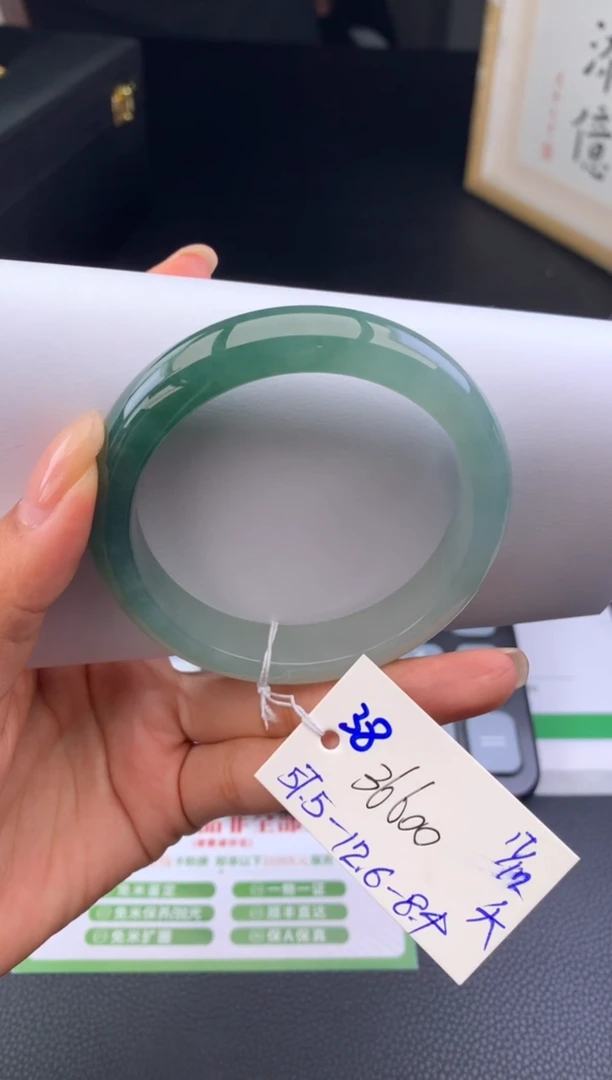 未镶嵌手镯翡翠假一赔三   手镯