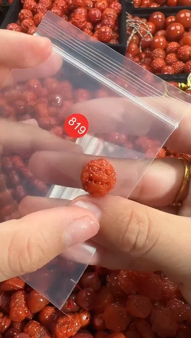 颈饰未镶嵌南红玛瑙1