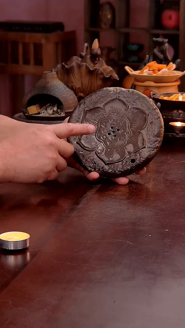 老岩泥莲花圆壶承