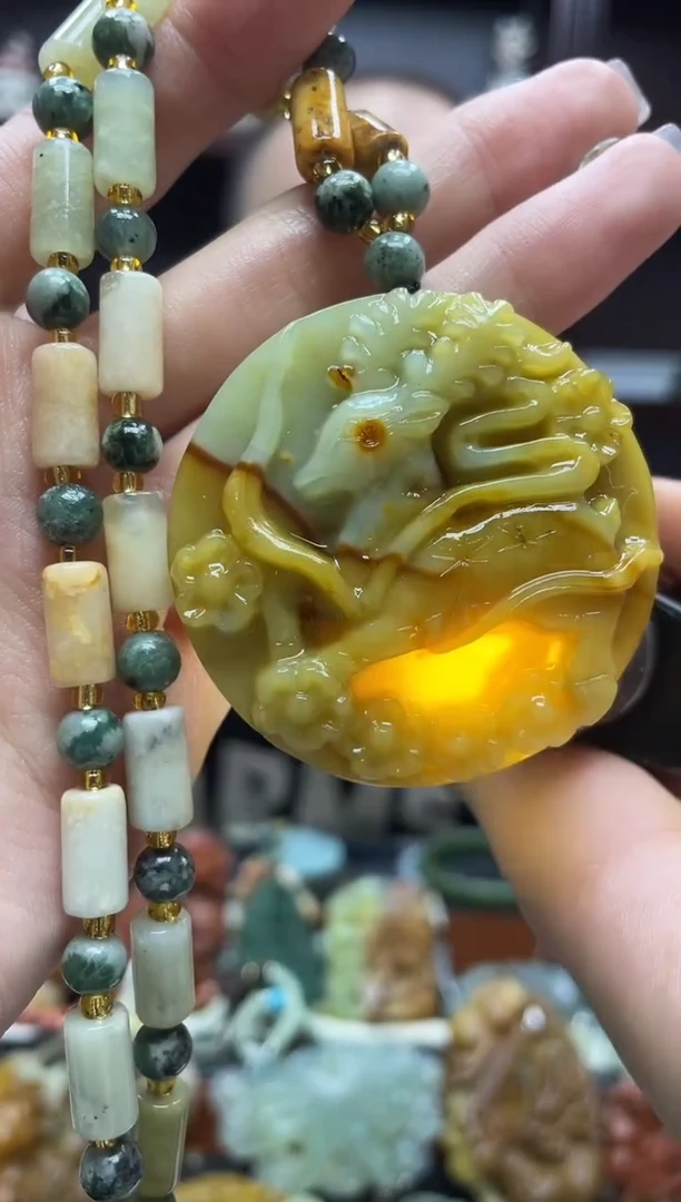 未镶嵌岫玉吊坠·