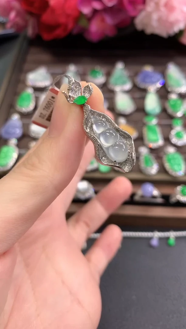 吊坠(不含链)18K金镶嵌翡翠秋日珠宝Z78