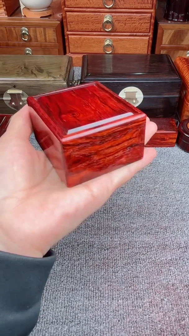 老板娘推荐小叶精工方盒