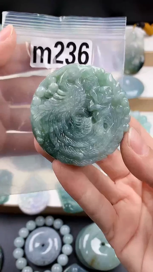 颈饰未镶嵌翡翠天然翡翠吊坠挂件v