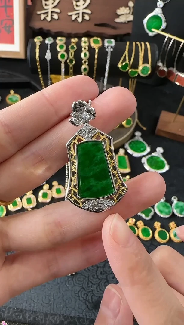 【闪购商品】翡翠颈饰银S925镶嵌吊坠