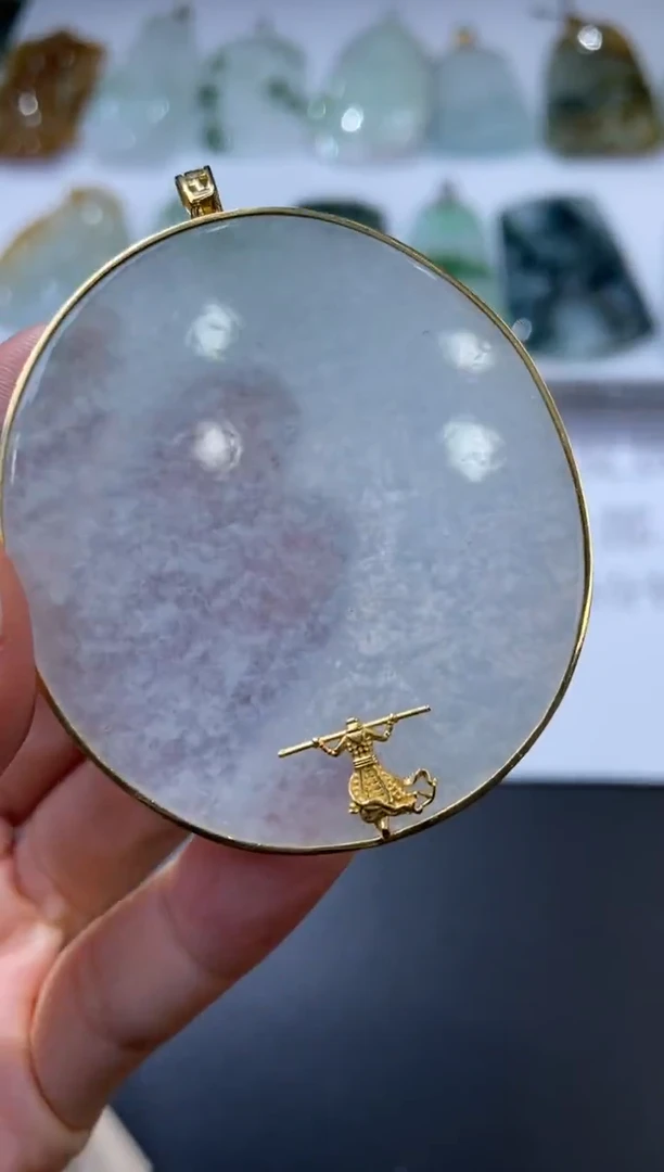 18K金镶嵌挂件翡翠379290 多人