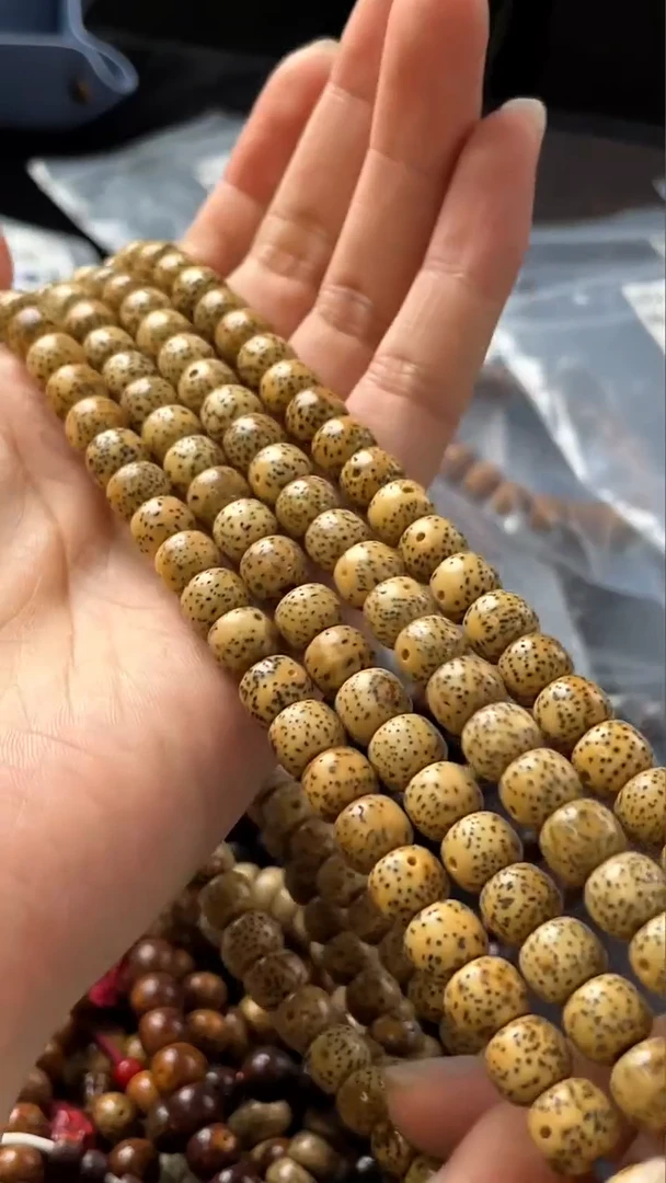 吊坠星月菩提精工级陈籽桶珠8*7长串