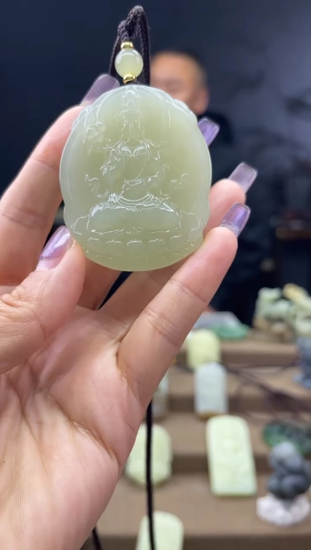 颈饰未镶嵌和田玉1