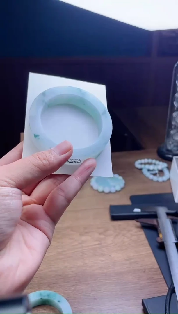 未镶嵌手镯定制翡翠定制