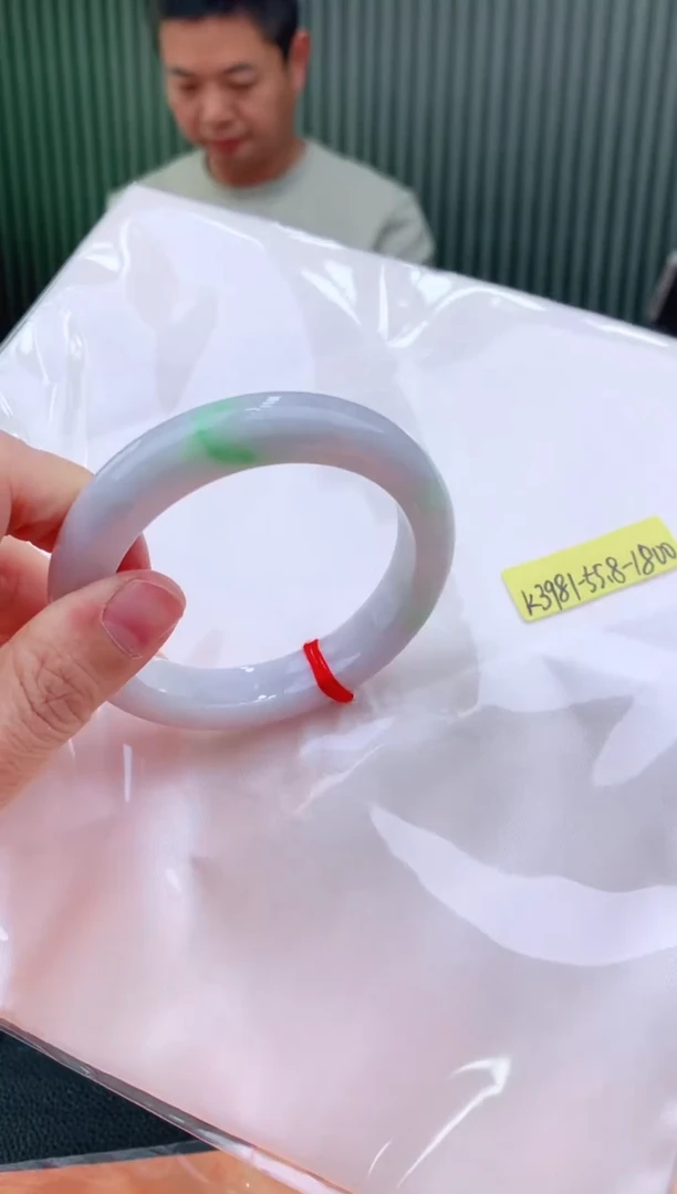 未镶嵌手镯翡翠55+