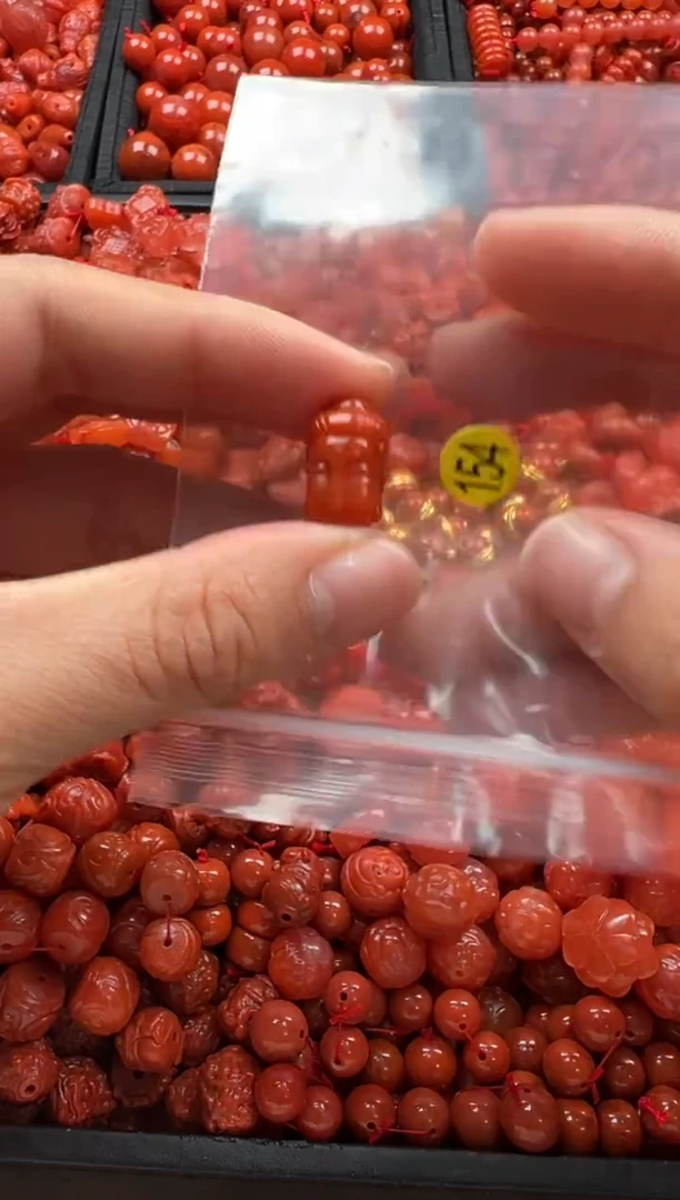 【闪购商品】南红玛瑙颈饰未镶嵌1