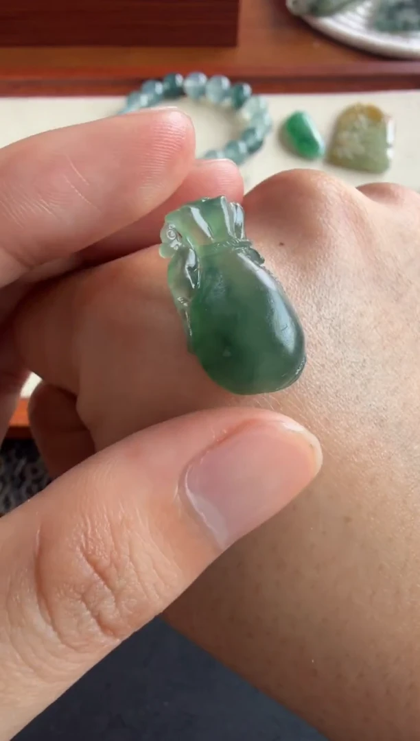 未镶嵌定制翡翠钱袋