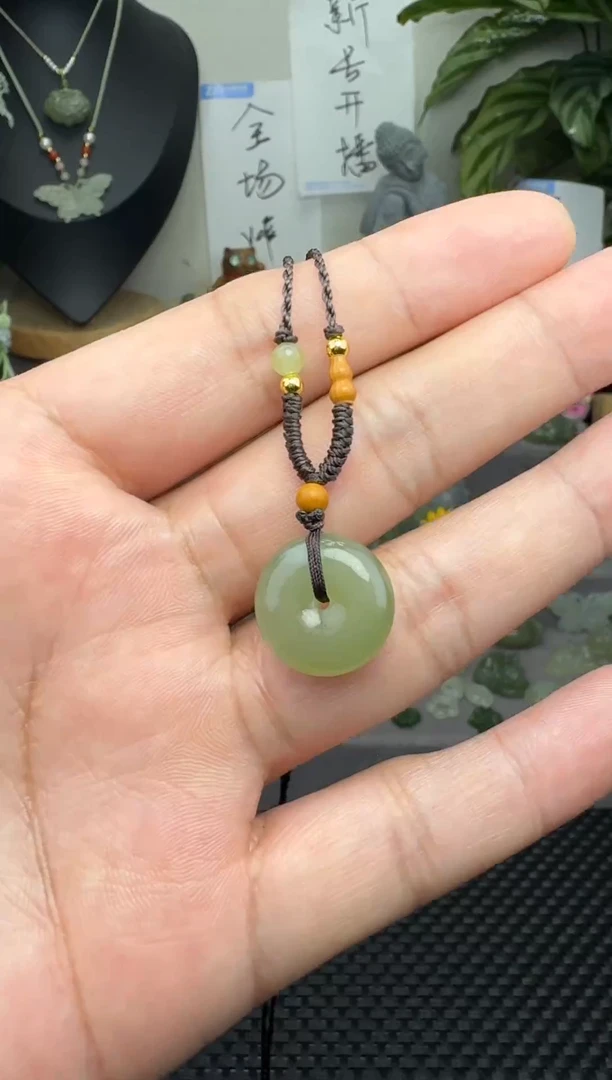 颈饰未镶嵌和田玉16mm 平安扣 赠绳  完美主义慎拍