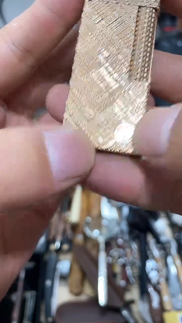 瓷片闪购商品  如图所示