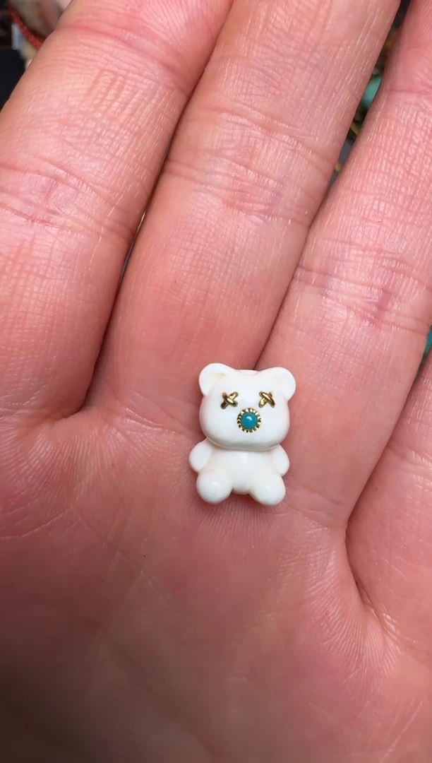 【闪购商品】树脂制品雕刻配饰