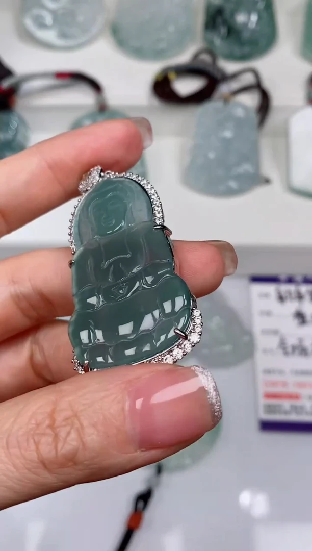 【闪购商品】翡翠颈饰合金吊坠