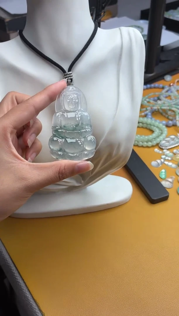 吊坠(不含链)未镶嵌翡翠16 观音 67.1 41.5 6.5