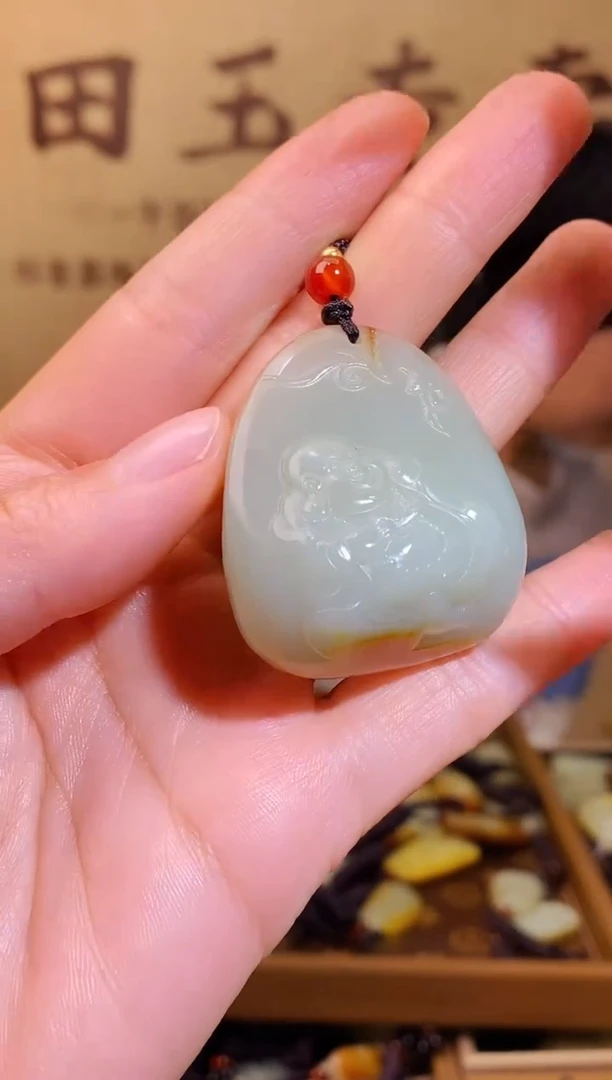 和田玉未镶嵌颈饰1