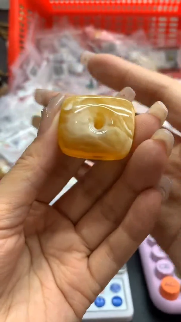 未镶嵌琥珀珠宝奇石2481