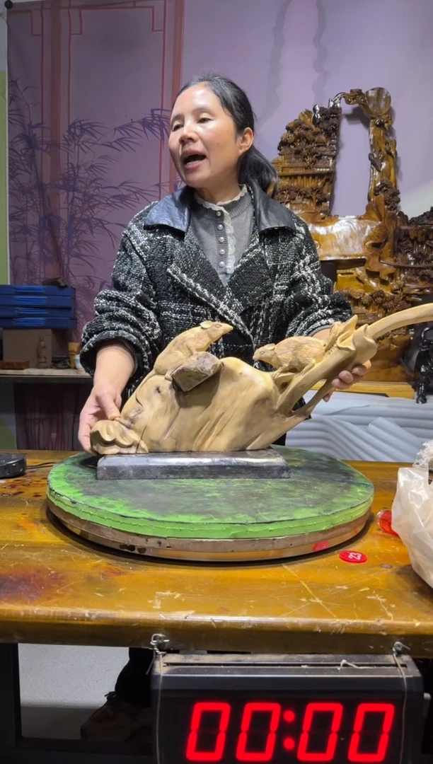 金丝楠老**鸦金丝楠木雕刻摆件