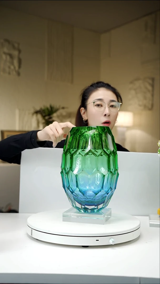 手工艺品琉璃蓝绿色凹面花瓶