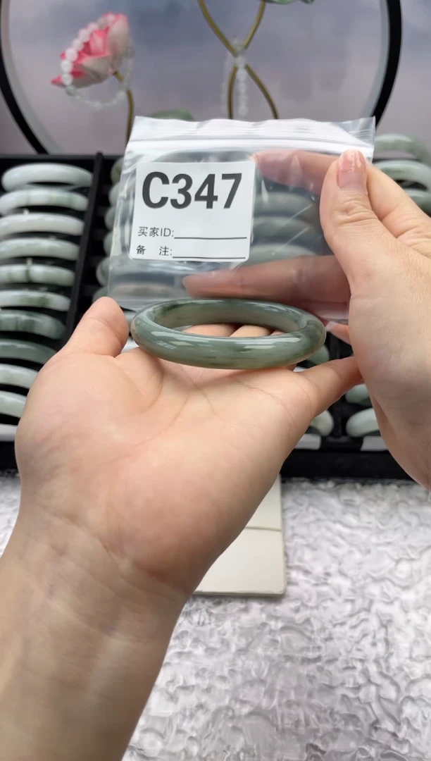 石英质玉（天山翠）手镯未镶嵌347