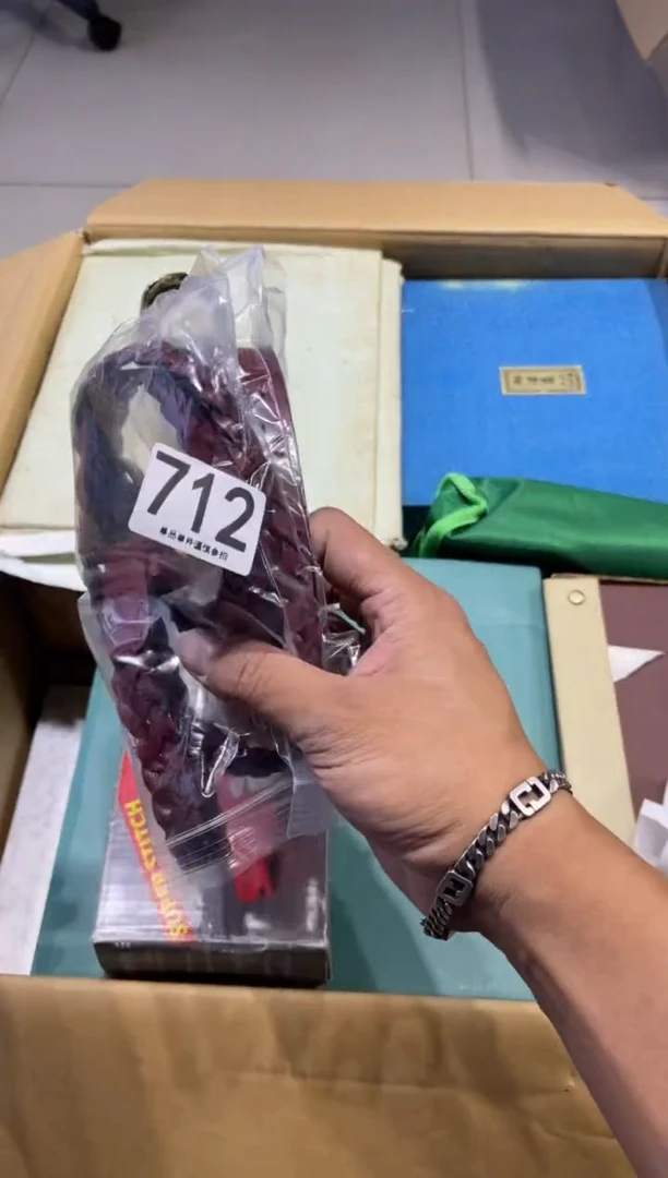 瓷片黑***儿712,,,,,,,