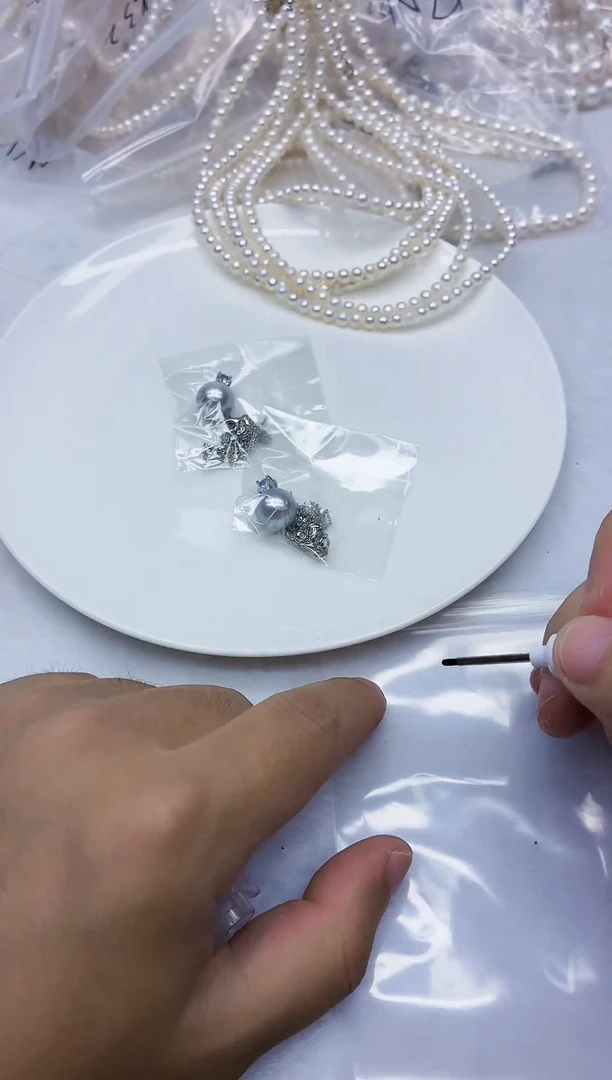 淡水珍珠未镶嵌颈饰A1