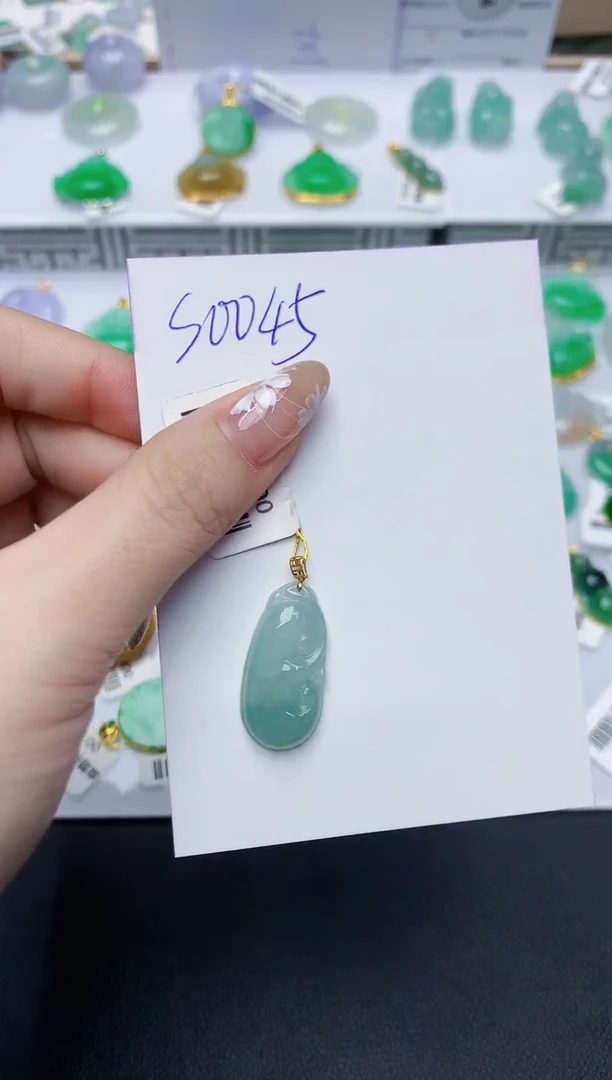 翡翠18K金镶嵌颈饰天然缅甸翡翠A货