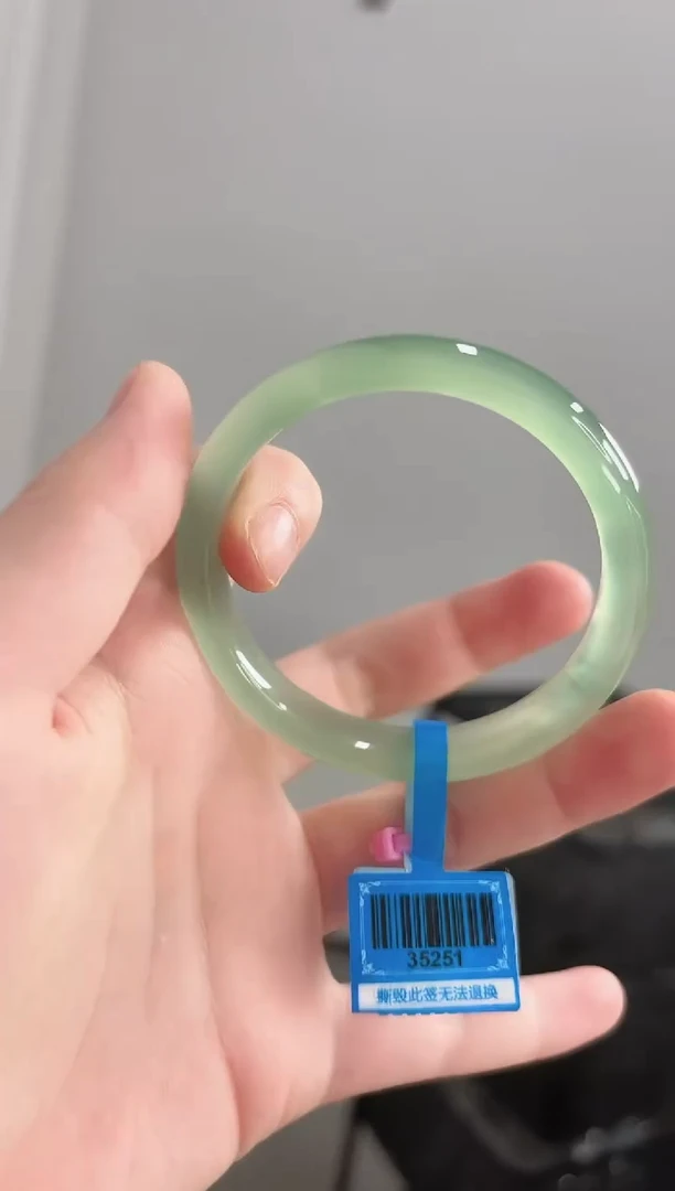 玛瑙/玉髓手镯未镶嵌思**散55