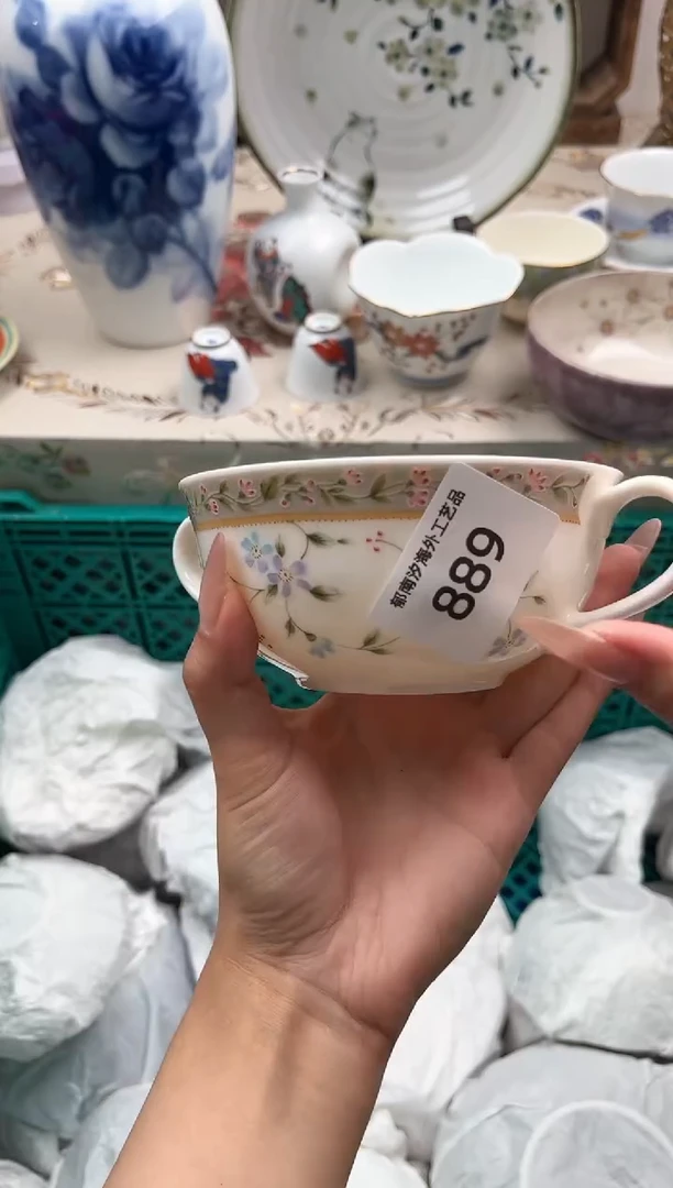 瓷片殷*R 889