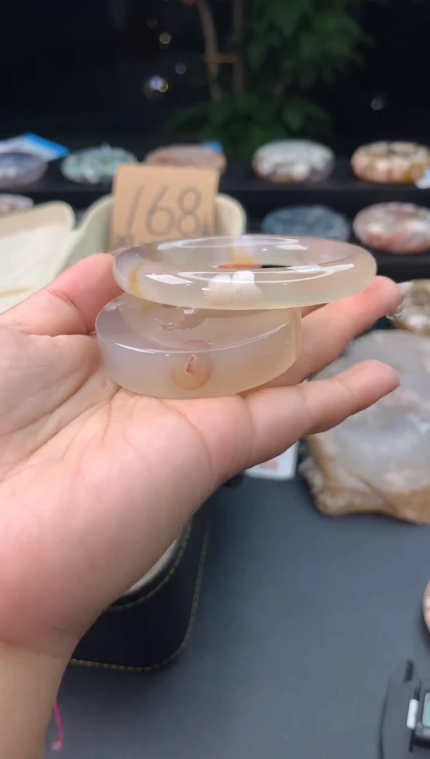 【闪购商品】石英质玉手镯未镶嵌赠送镯心（圈口58