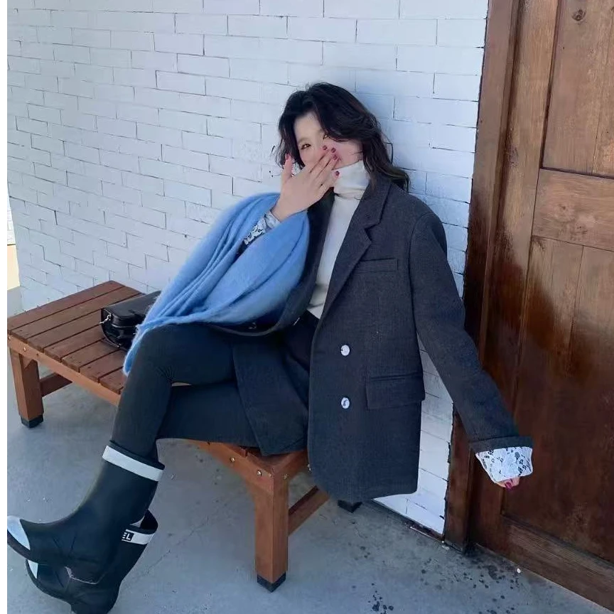 西服羽绒服女短款外套保暖休闲外套设计感简约冬季25C085