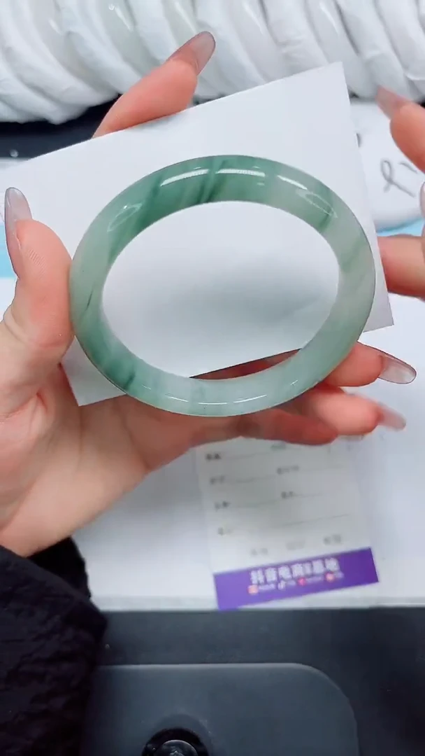 石英质玉手镯未镶嵌60-60.5