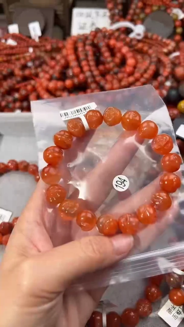 南红玛瑙手串未镶嵌12+