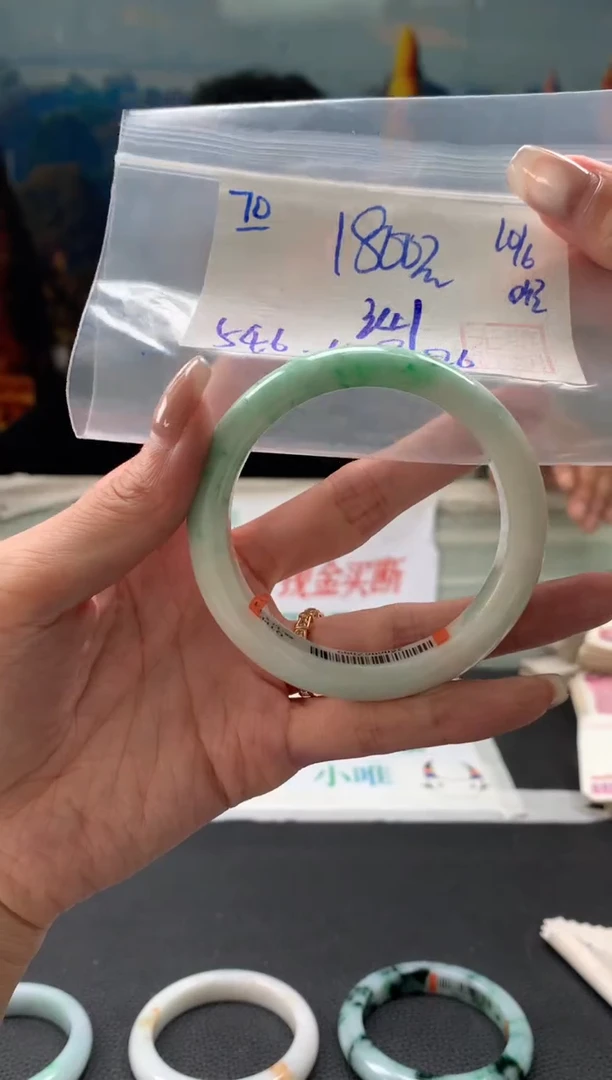 翡翠手镯未镶嵌翡翠手镯 下单联系小耳机#70