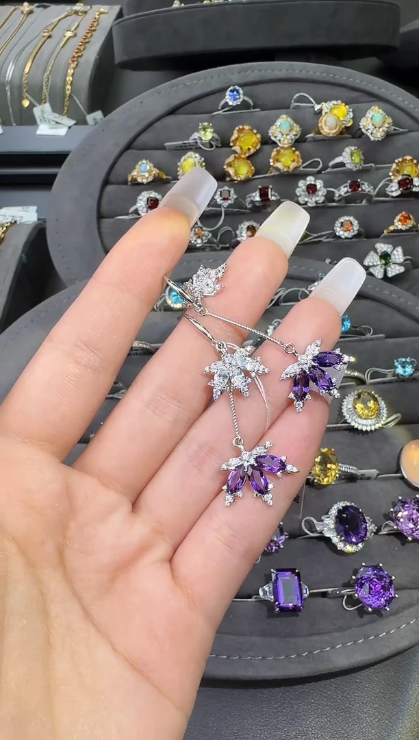 银S925镶嵌耳坠水晶2.0ct【七天鉴赏期】