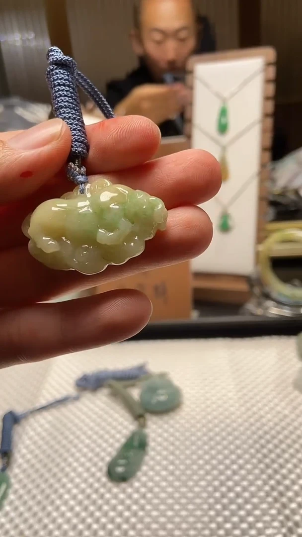 吊坠(不含链)未镶嵌翡翠福牛挂坠-高24宽39.2