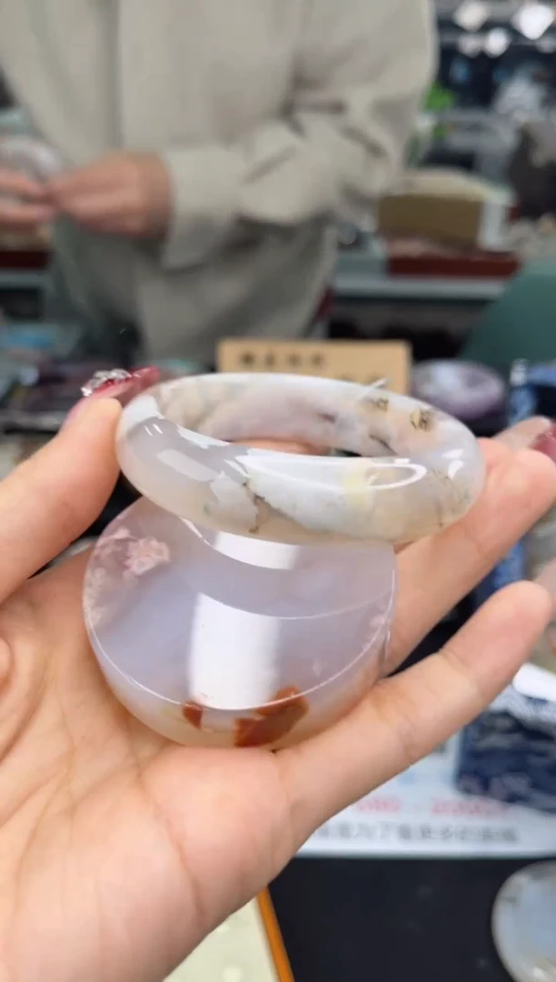 【闪购商品】石英质玉手镯未镶嵌54圈口（赠品镯心）113267