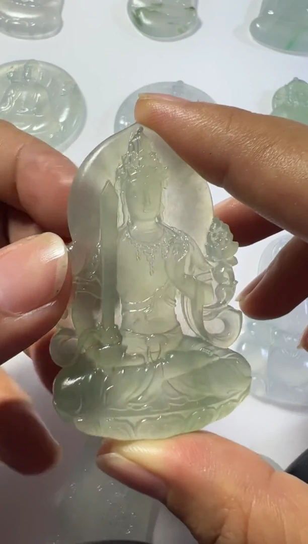 未镶嵌定制翡翠观音