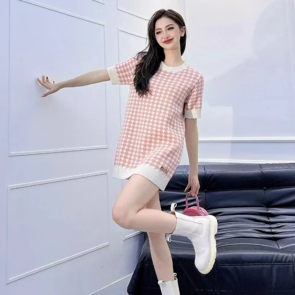 全新未使用 MIU MIU/缪缪 圆领千鸟格针织连衣裙 粉白/38